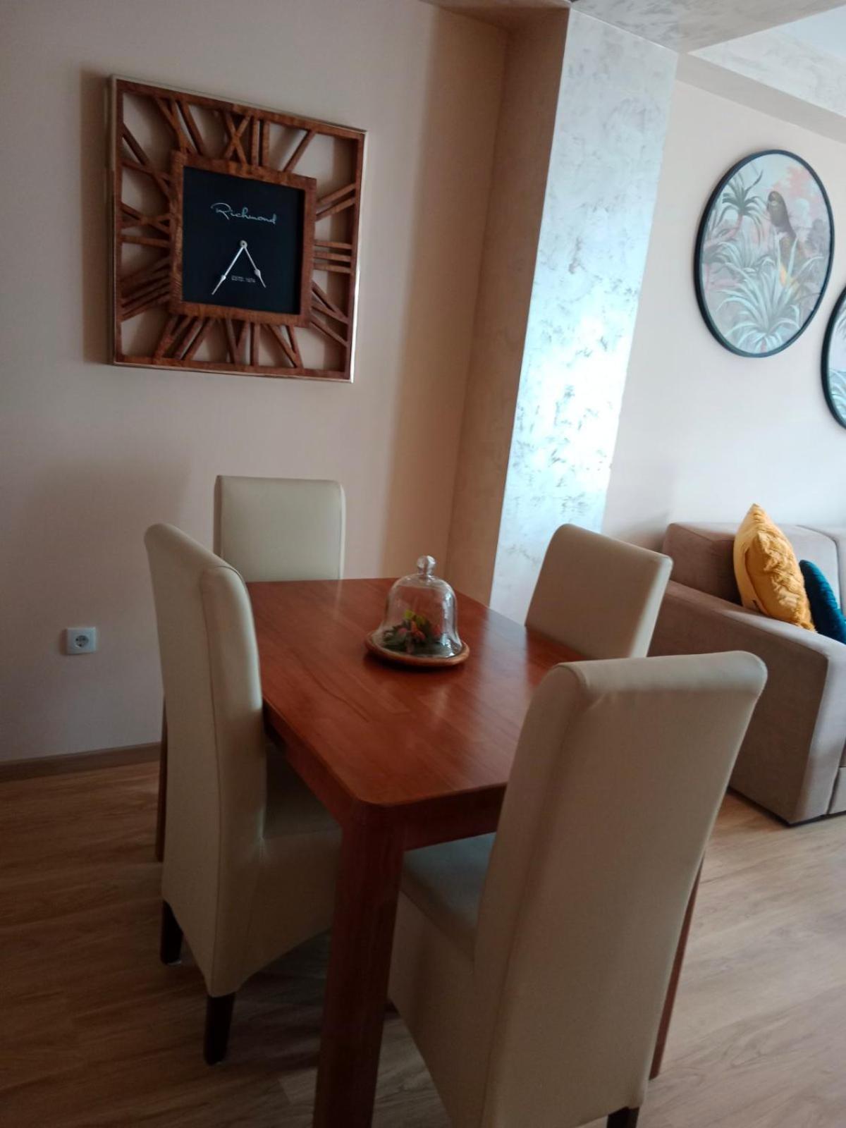 Koreni Apartment